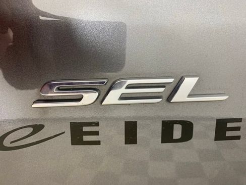 Used 2024 Ford Edge SEL w/ Convenience Package AWD/4WD image 40