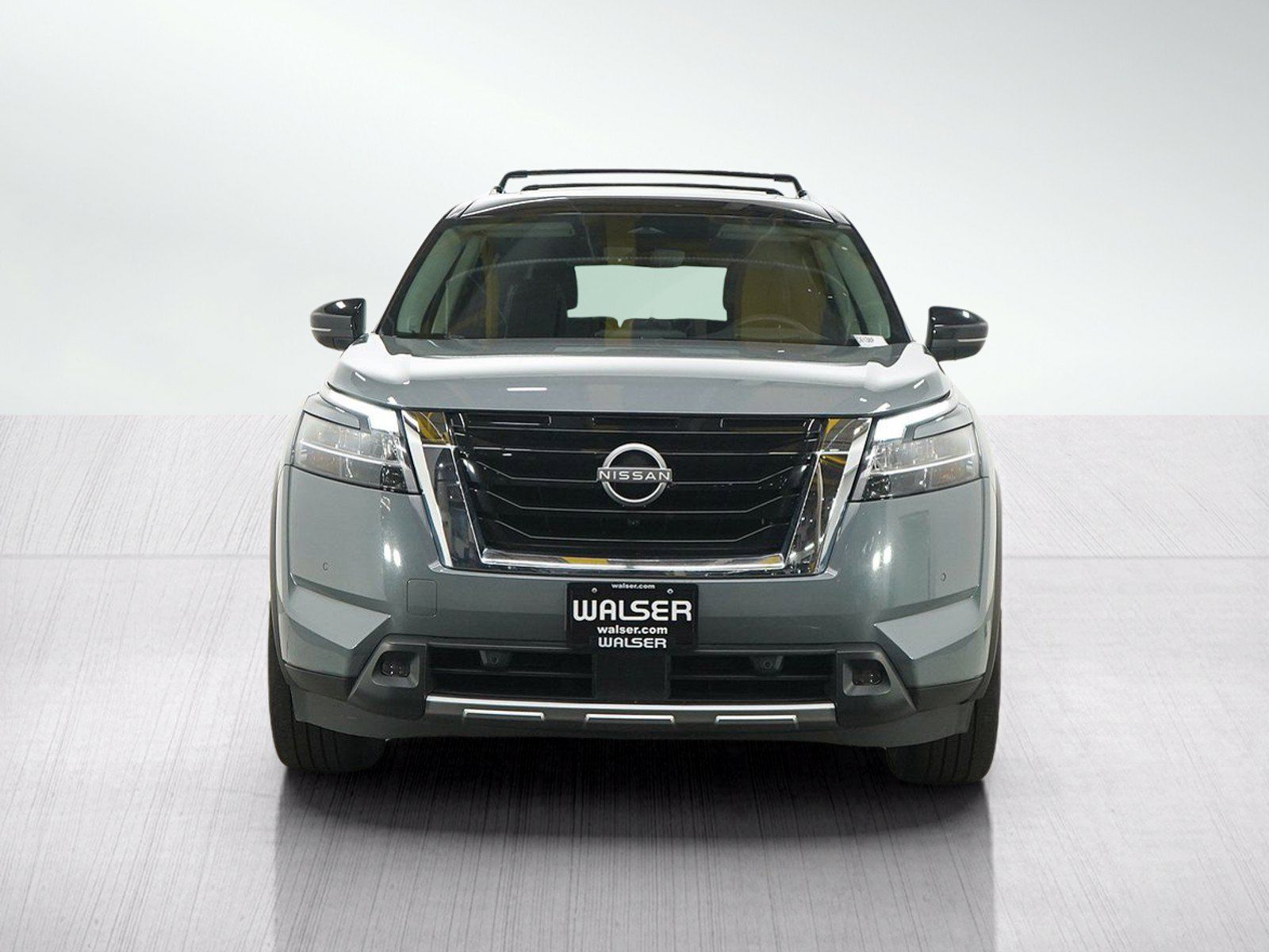 Used 2024 Nissan Pathfinder Platinum AWD/4WD image 11