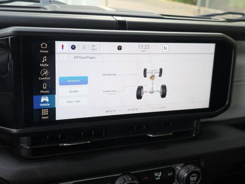 Used 2024 Jeep Gladiator Sport AWD/4WD image 17