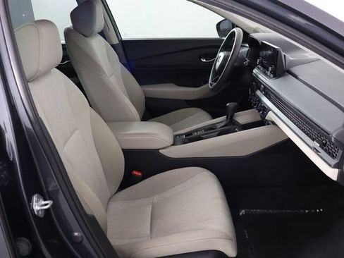 Used 2023 Honda Accord EX image 11