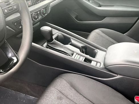 Used 2024 Honda Accord EX image 16