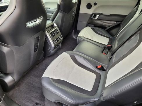 Used 2018 Land Rover Range Rover Sport SVR image 13