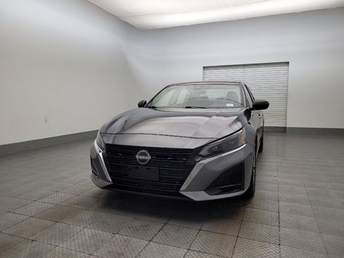 Used 2024 Nissan Altima 2.5 SV image 15