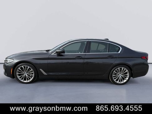 Used 2022 BMW 530i xDrive w/ Premium Package image 6