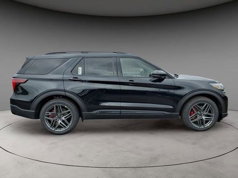 New 2026 Ford Explorer ST image 9