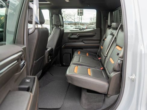 Used 2024 GMC Sierra 1500 AT4 w/ Technology Package image 13