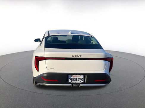 Used 2025 Kia K4 LXS image 12
