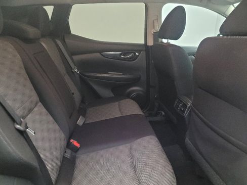 Used 2018 Nissan Rogue Sport SV image 19