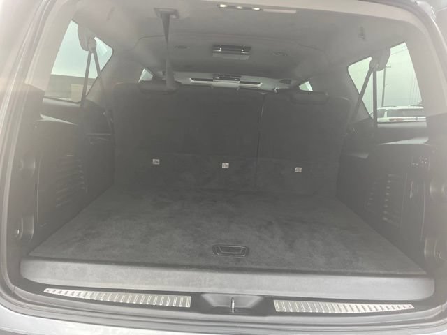 Used 2019 Cadillac Escalade ESV Luxury AWD/4WD image 35