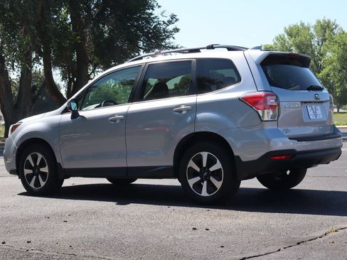 Used 2017 Subaru Forester 2.5i Premium w/ All-Weather Package AWD/4WD image 7