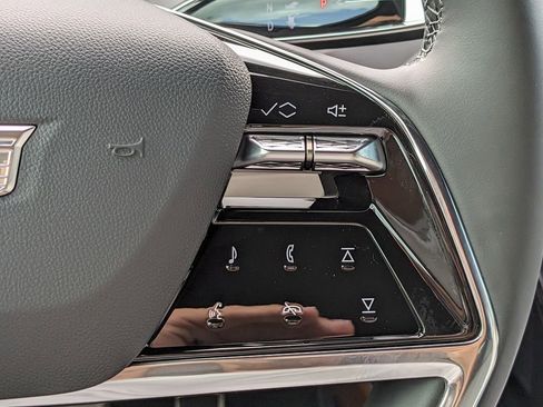 New 2026 Cadillac Vistiq Luxury w/ LPO, Floor Liner Package image 32