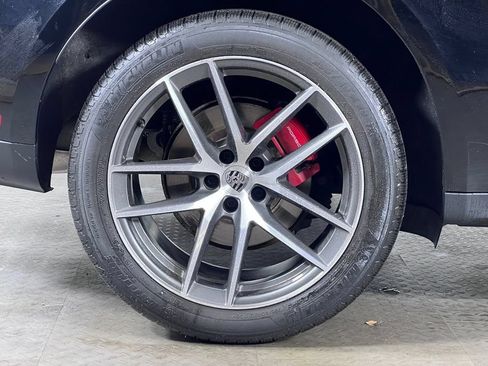 Certified 2024 Porsche Macan S AWD/4WD image 14