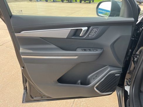 New 2025 Buick Enclave Preferred w/ Power Package image 10