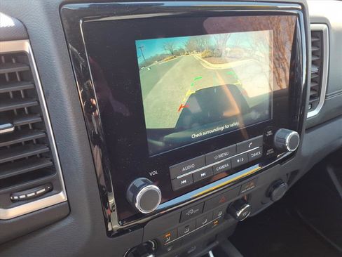 Used 2023 Nissan Frontier SV image 36