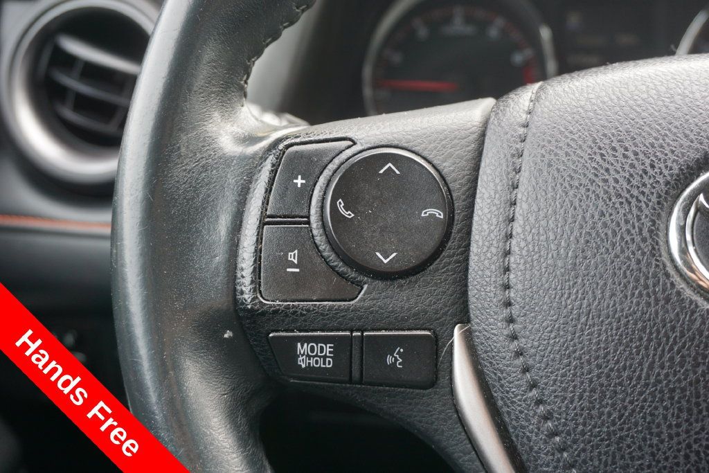 Used 2018 Toyota RAV4 SE w/ Power Extra Value Package AWD/4WD image 4