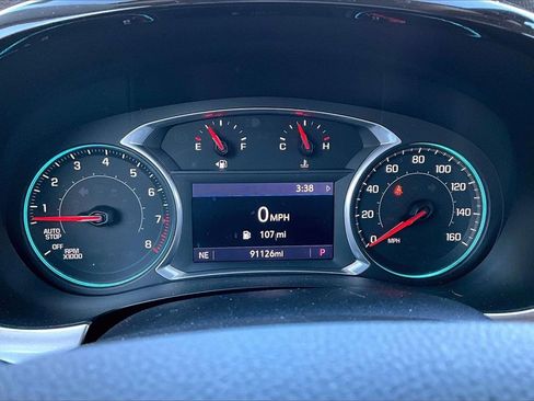 Used 2021 Chevrolet Traverse LT image 13