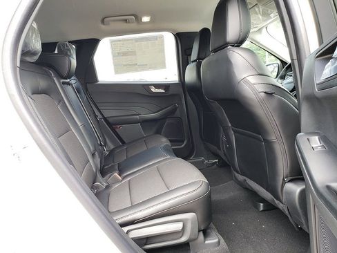 New 2024 Ford Escape SE image 16