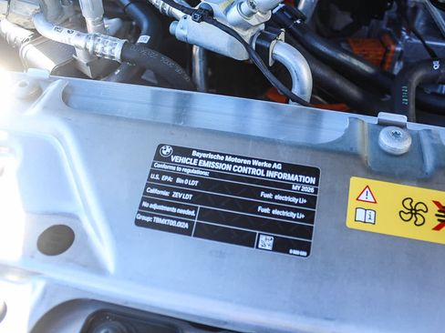 New 2026 BMW iX xDrive45 w/ M Sport Package image 27