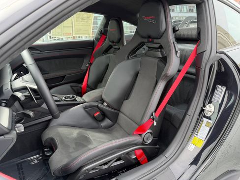 Used 2026 Porsche 911 GT3 RWD image 5