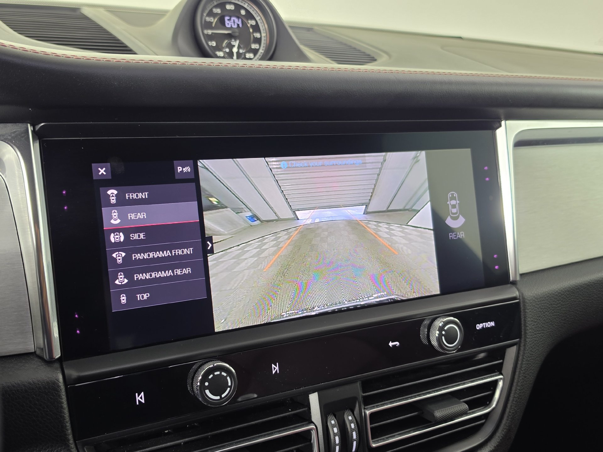 Used 2025 Porsche Macan AWD/4WD image 19