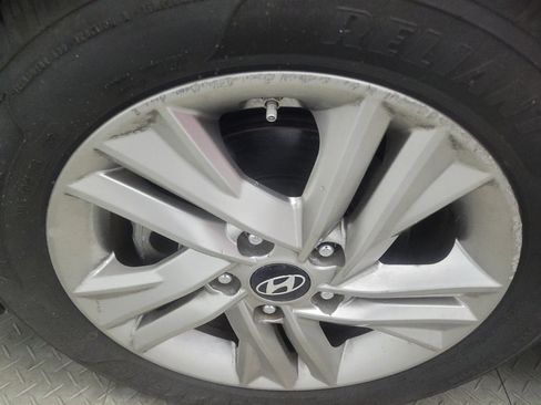 Used 2019 Hyundai Elantra SEL FWD image 31