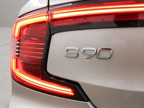 Certified 2023 Volvo S90 B6 Plus w/ Protection Package Premier AWD/4WD image 32