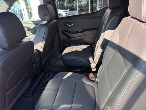 Certified 2023 Chevrolet Traverse RS image 9