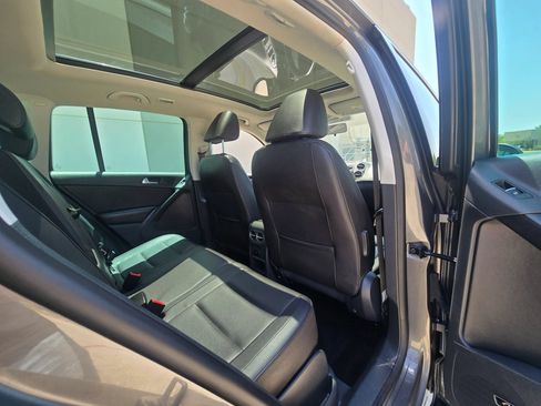 Used 2014 Volkswagen Tiguan SEL FWD image 46