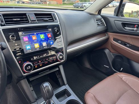 Used 2018 Subaru Outback 3.6R Touring w/ Popular Package #3 image 38