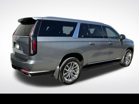 Used 2023 Cadillac Escalade ESV Premium Luxury w/ LPO, Radiant Package AWD/4WD image 20