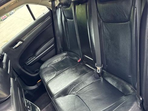 Used 2017 Chrysler 300 Limited RWD image 14