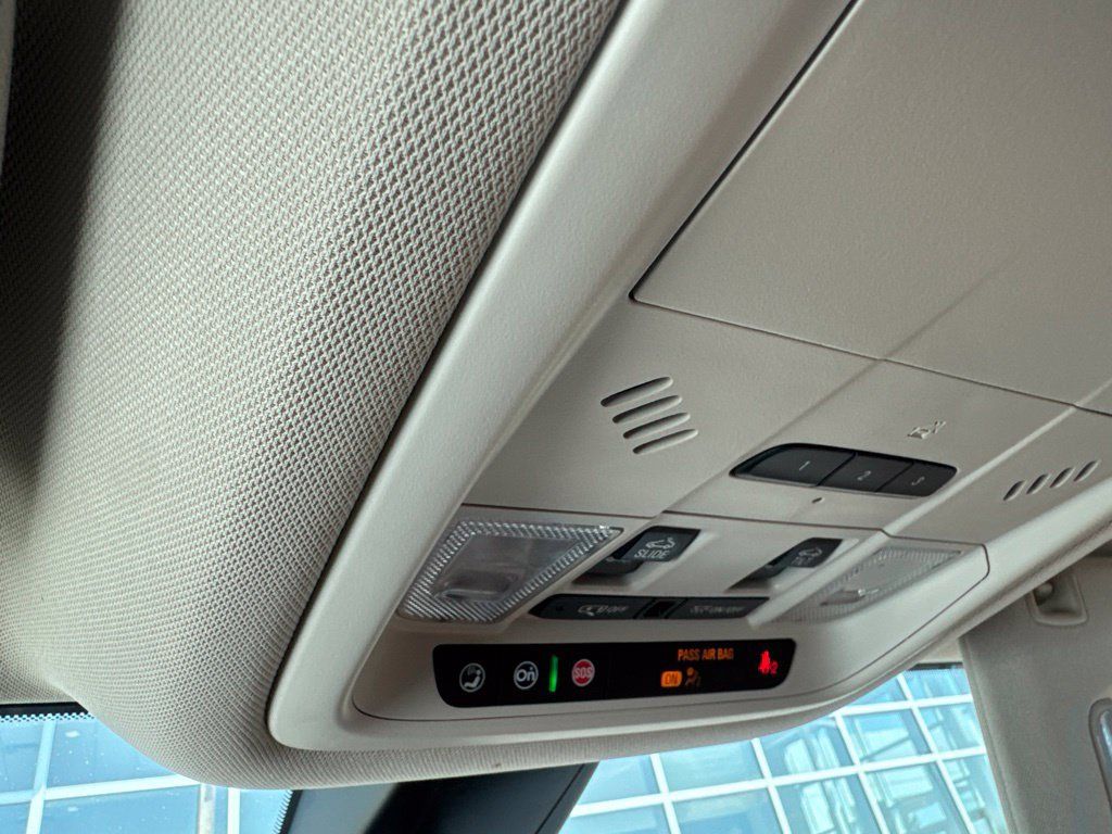 Used 2020 GMC Acadia Denali w/ Technology Package FWD image 37