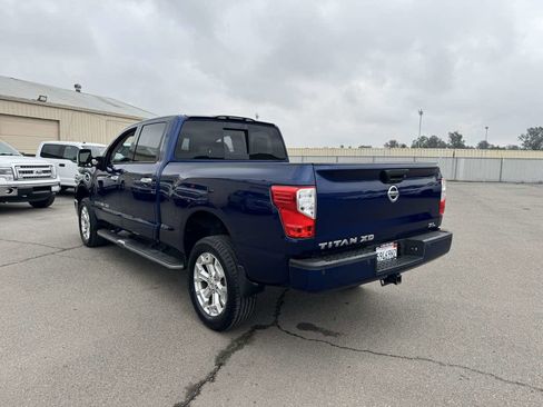 Used 2016 Nissan Titan SL image 8