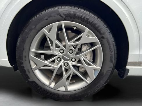 Used 2025 Genesis GV70 2.5T AWD/4WD image 25