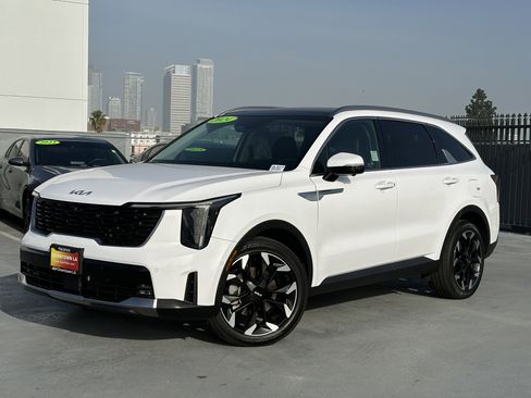 Certified 2024 Kia Sorento SX image 2