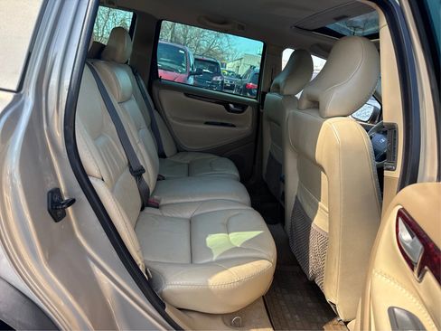 Used 2003 Volvo XC70 AWD/4WD image 25