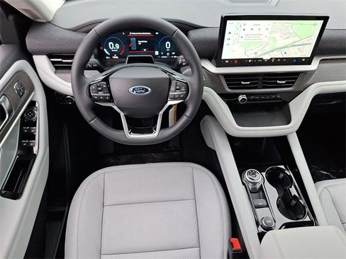 New 2026 Ford Explorer Platinum w/ LUX Leather Package image 7