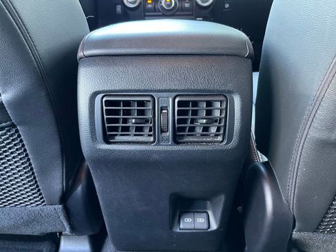 Used 2024 Toyota 4Runner TRD Off-Road Premium AWD/4WD image 29