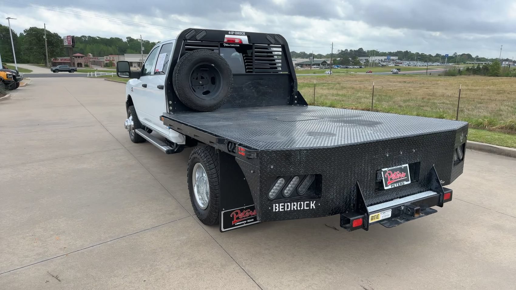 Used 2024 RAM 3500 Tradesman w/ Chrome Appearance Group AWD/4WD image 7