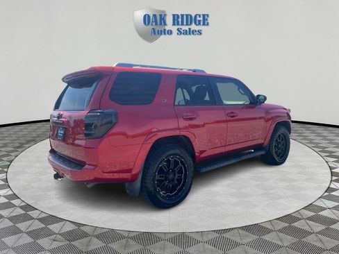 Used 2017 Toyota 4Runner SR5 RWD image 5