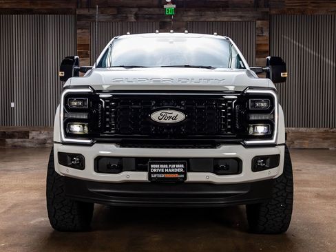 Used 2025 Ford F450 Platinum AWD/4WD image 2