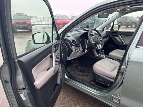 Used 2018 Subaru Forester 2.5i Limited image 3