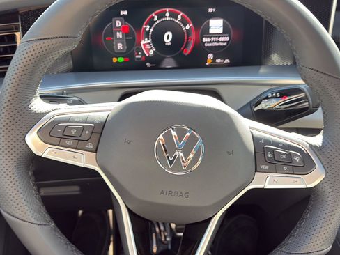 New 2026 Volkswagen Tiguan SE R-Line image 12