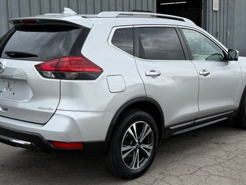 Used 2017 Nissan Rogue SL AWD/4WD image 8