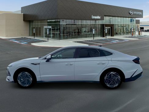 New 2026 Hyundai Sonata SEL FWD image 3