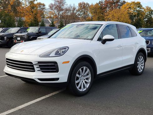 Used 2022 Porsche Cayenne Platinum Edition image 3