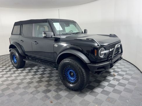 Used 2022 Ford Bronco Wildtrak image 8