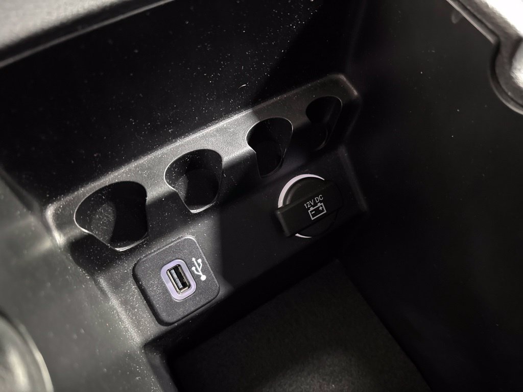 Used 2014 Jeep Cherokee Latitude w/ Cold Weather Group FWD image 29