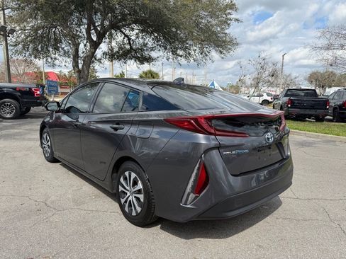 Used 2020 Toyota Prius Prime XLE image 4