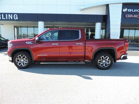 Certified 2025 GMC Sierra 1500 SLT image 8